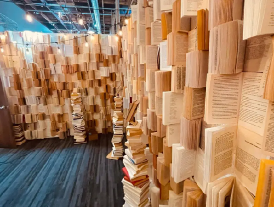 美国旧金山画廊举办“Paper Metaverse”AR 展览