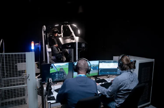 格陵兰航空公司与 Loft Dynamics 合作，首次将 VR 飞行训练带到格陵兰岛