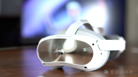 PICO 4 Pro测评：采用眼动及面部追踪，一款全面升级的高端VR产品