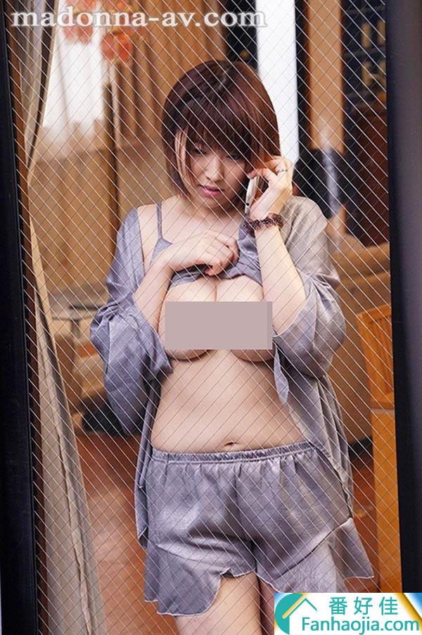 松本菜奈实2019年番号JUY-900:家教学生竟然变大奶人妻之公寓不伦情事！