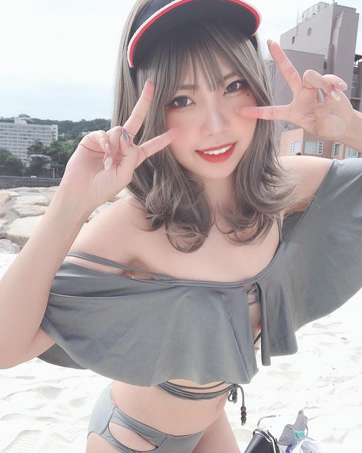 是「贫乳」又怎样？Coser《六糖》撩人姿态大胆散发色气感！