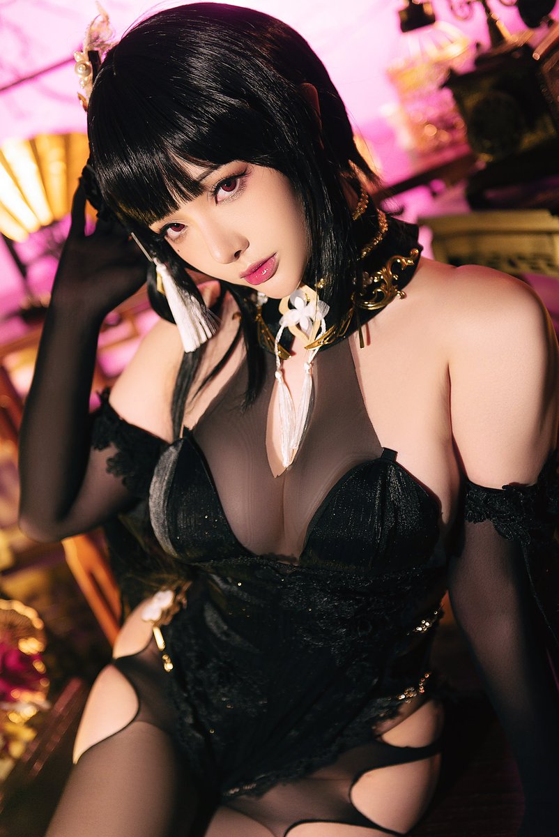 推特90万追蹤中国Coser《前羽Rissoft344》白嫩美波集中放送！