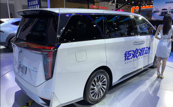 2022成都车展抢“鲜”看：红旗极氪扎堆搞MPV 为哪般？