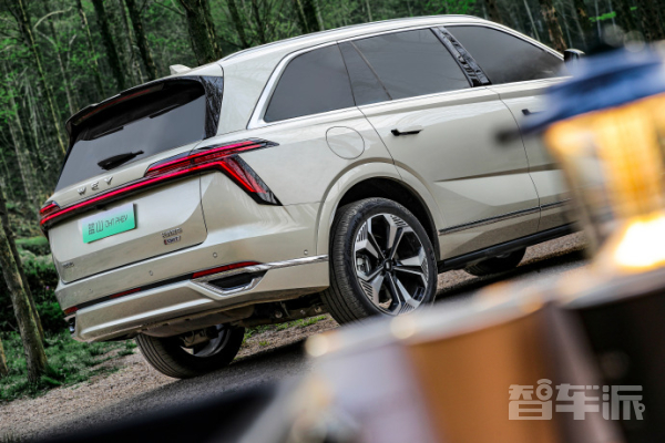 综合续航超1000公里 长城魏牌蓝山DHT-PHEV0开启预订