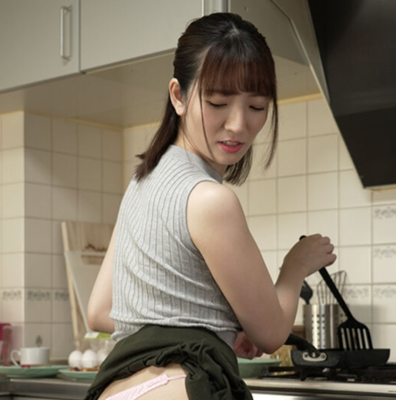 HBAD-642 哥哥女友「小花暖」无意识摇晃巨乳，趁下厨时把她吃了！