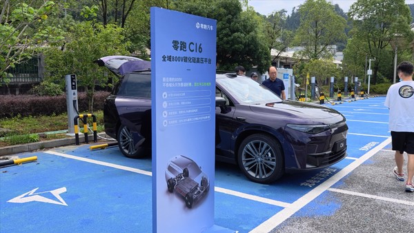 零跑C16深度试驾 普通家庭的六座SUV 有遗憾但更多是惊喜