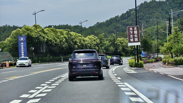 零跑C16深度试驾 普通家庭的六座SUV 有遗憾但更多是惊喜