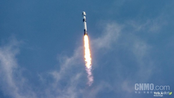 太高产了！SpaceX在36小时内发射了三枚猎鹰9号火箭