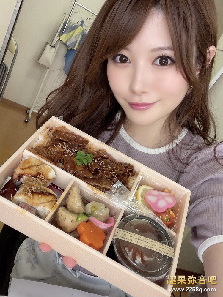 [IPX-714]她不是你的高中同学而是老师 相泽南（相沢みなみ）把小鲜肉玩翻了