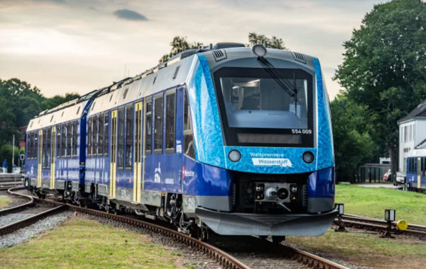全球首条氢动力列车专线正式运营 最高时速140km/h