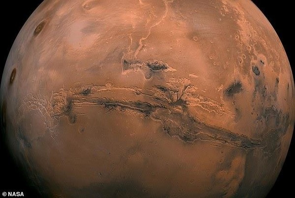 最新研究称火星下面或藏有生命 以悬浮状态存活数亿年