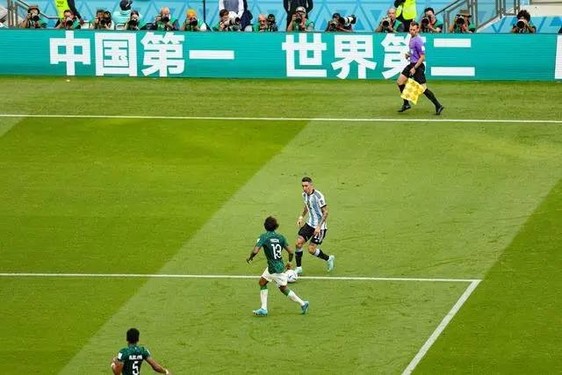 海信更换世界杯引争议广告语 换为“中国制造 一起努力”