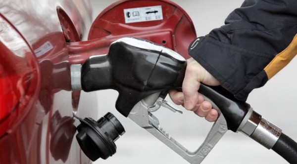 新变化：国内油价预计下调0.40元/升 就剩几天了稳住