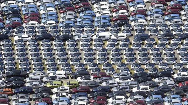 美国2022年的汽车销量预计为1390万辆 下降幅度达8%！
