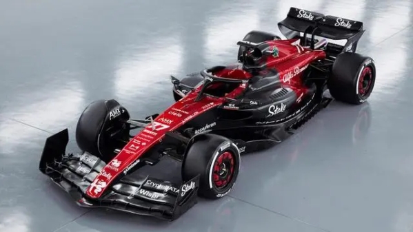 阿尔法·罗密欧F1新车发布 周冠宇：希望新赛季能进入前六