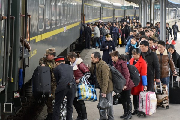 2023春运铁路累计发送旅客3.48亿人次！是2019年85%