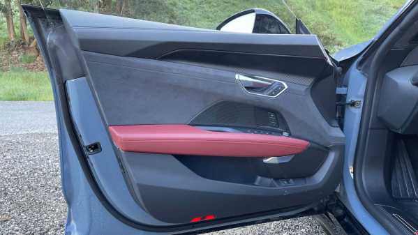 试驾2023款奥迪RS e-tron GT：电动跑车的新标杆？