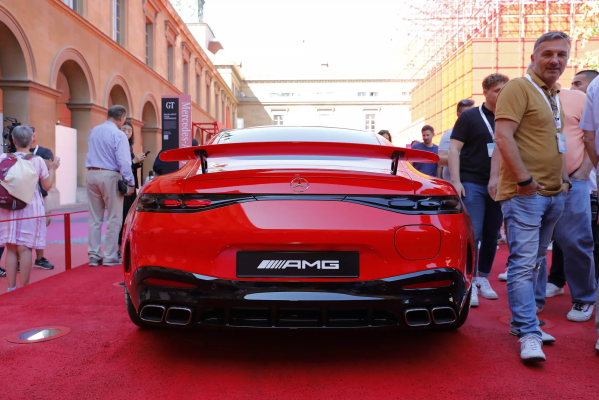 AMG GT E Performance概念车亮相 这外观也太帅了