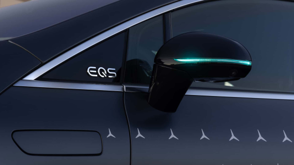 梅赛德斯被批准使用青绿色灯光 来表示自动驾驶模式