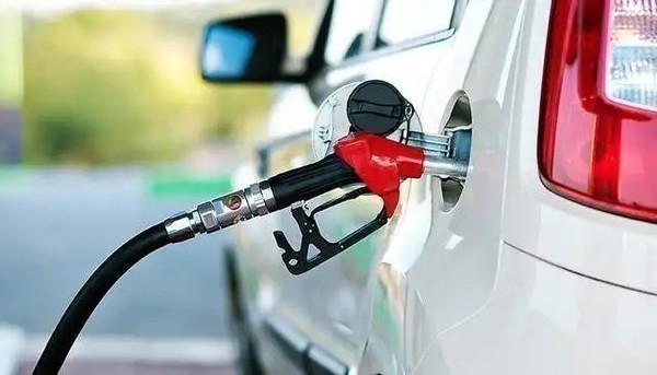 2024年油价首涨就在明晚！预计上涨0.17-0.19元/升