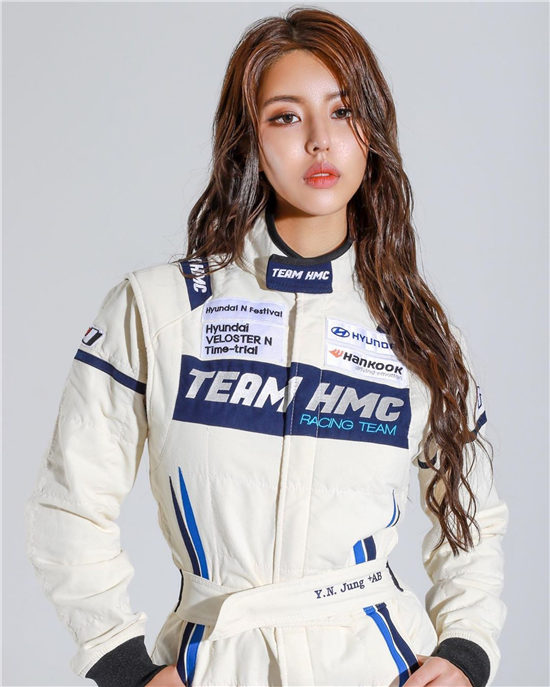 韩国网红郑宥娜是谁 她还是一位女赛车手哟